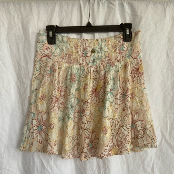 Ripcurl Skirt Floral Tied Beach Coastal Cow girl Size Medium - Picture 8 of 11